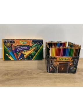 Vintage 1990s Crayola 92 Count Castle Pack Colored Pencils NOS